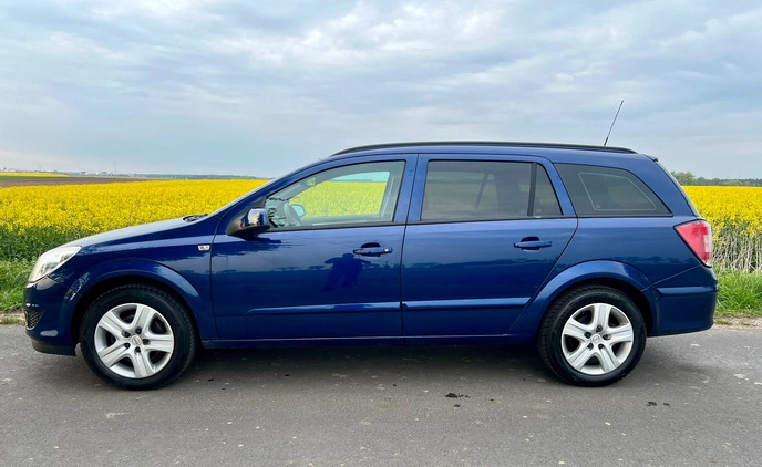 Opel Astra cena 8990 przebieg: 268000, rok produkcji 2008 z Łazy małe 92